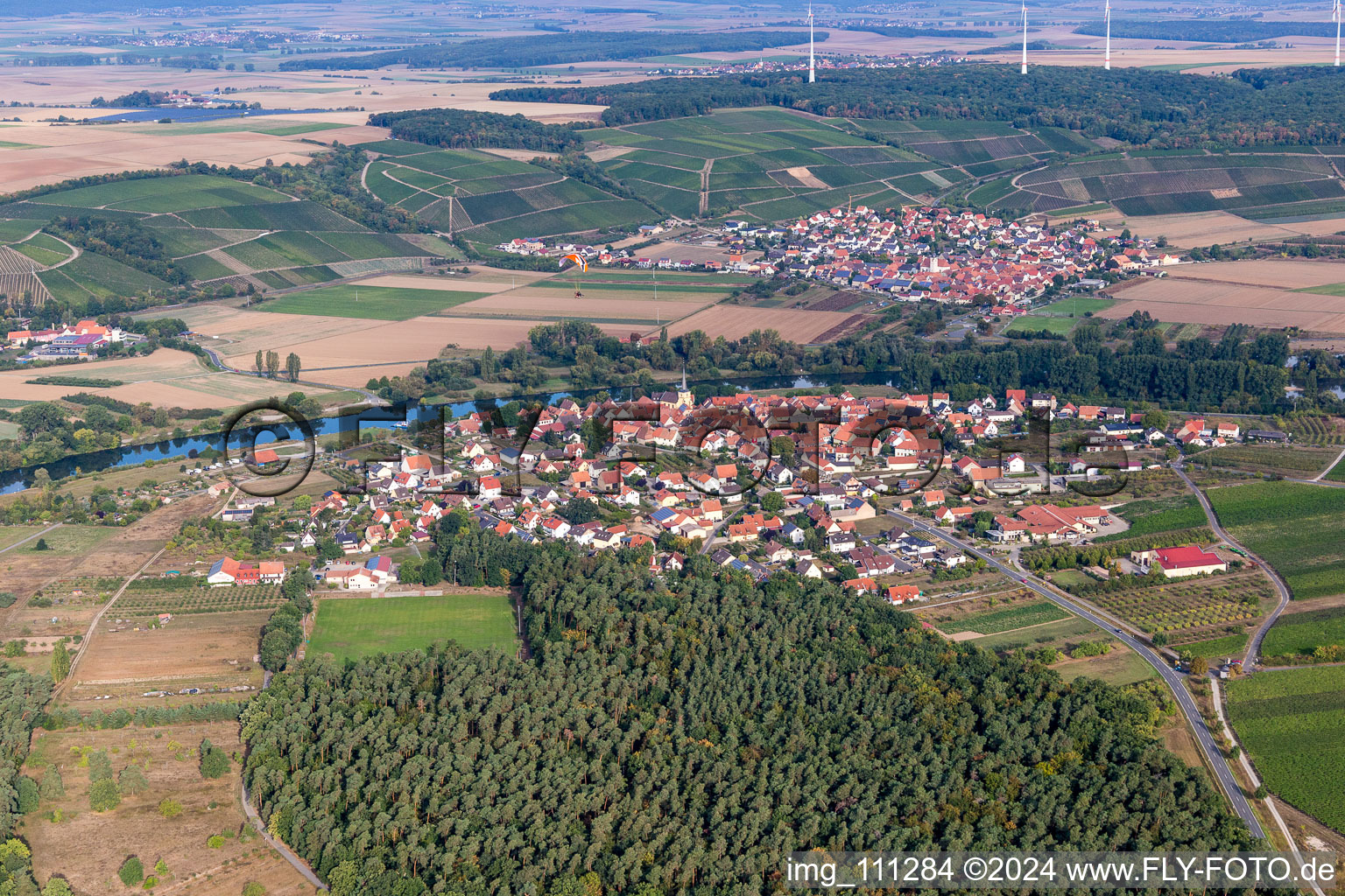 Fahr von Osten in Volkach im Bundesland Bayern, Deutschland