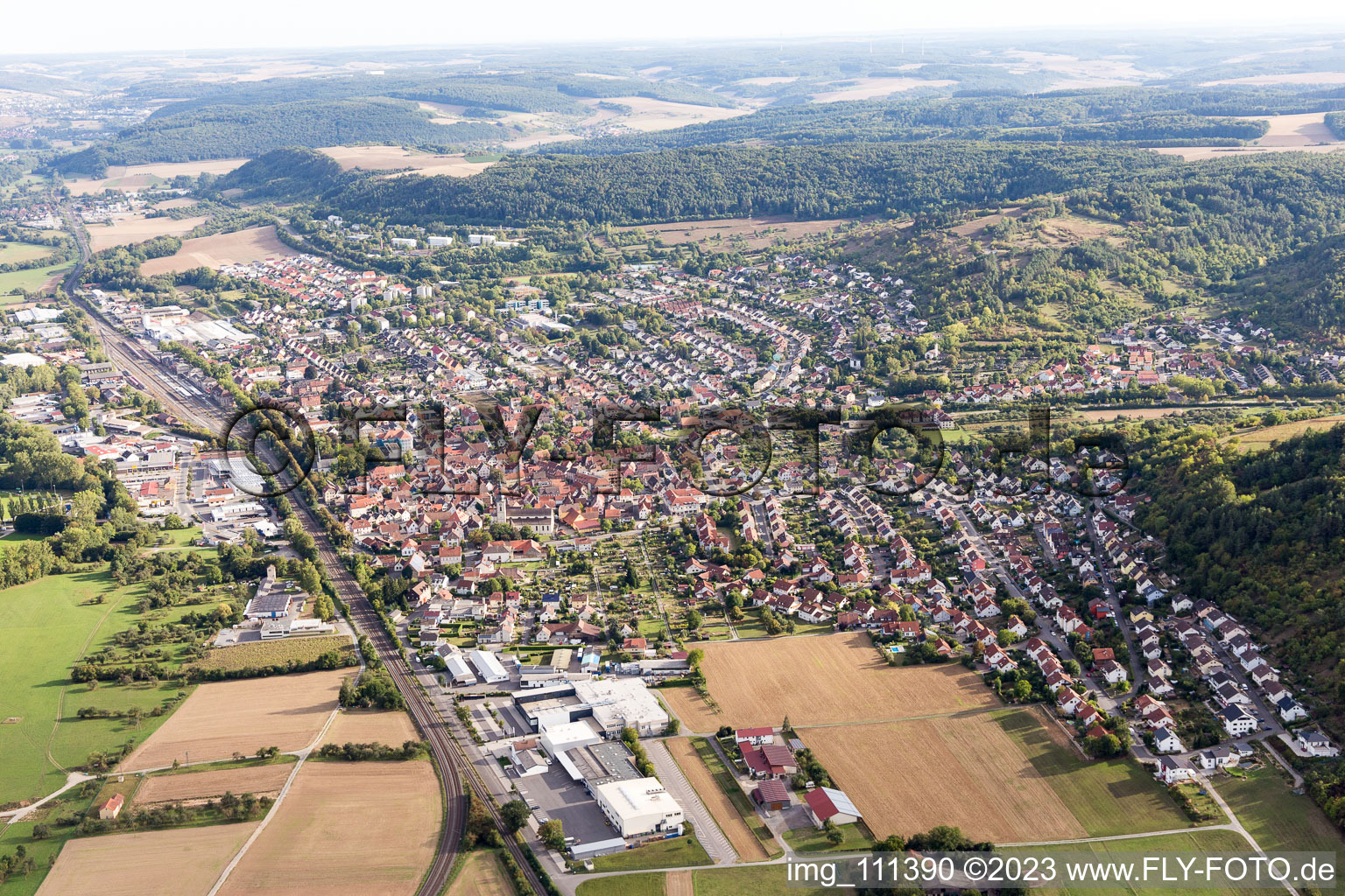 Luftaufnahme von Lauda im Bundesland Baden-Württemberg, Deutschland