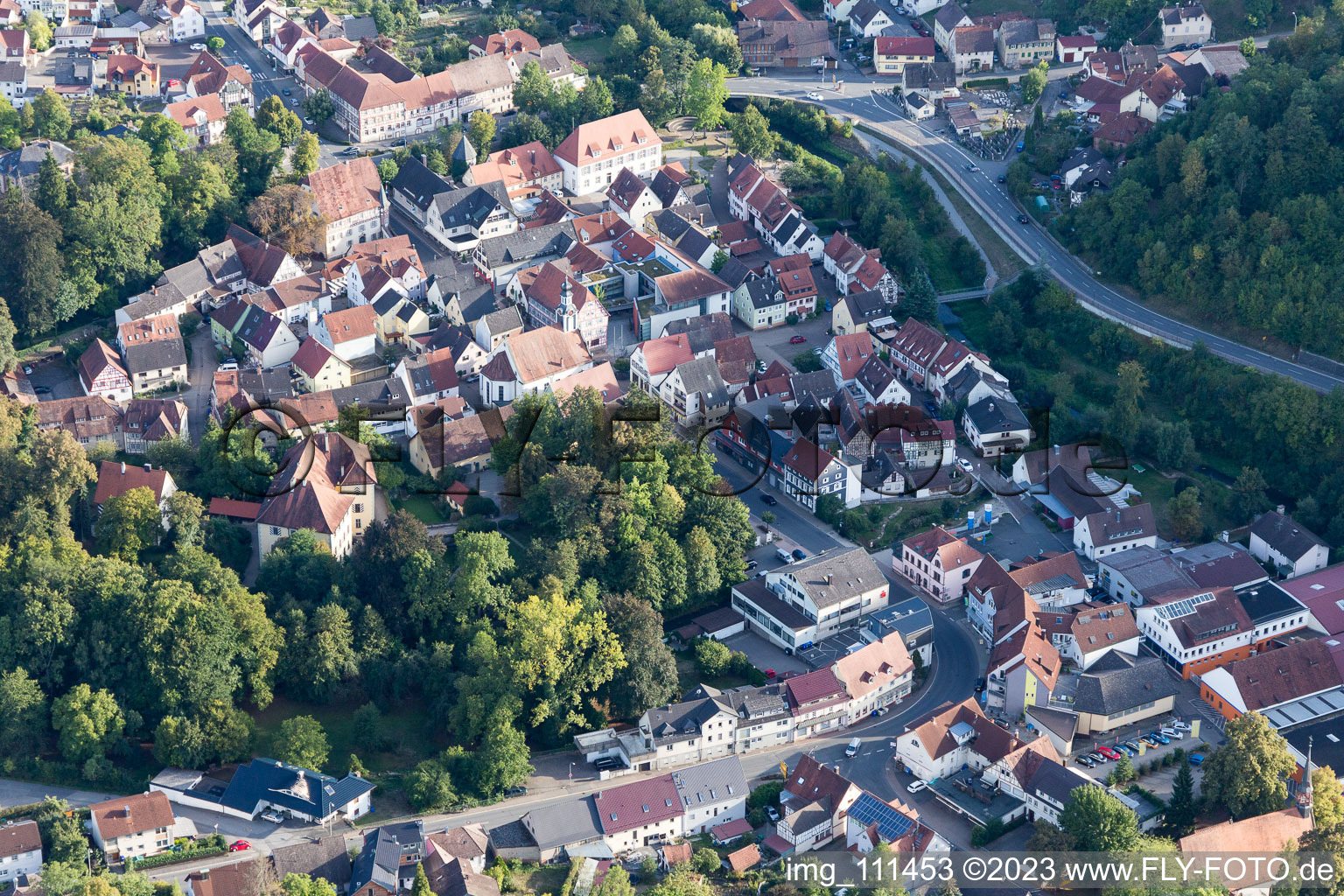 Adelsheim im Bundesland Baden-Württemberg, Deutschland von oben gesehen