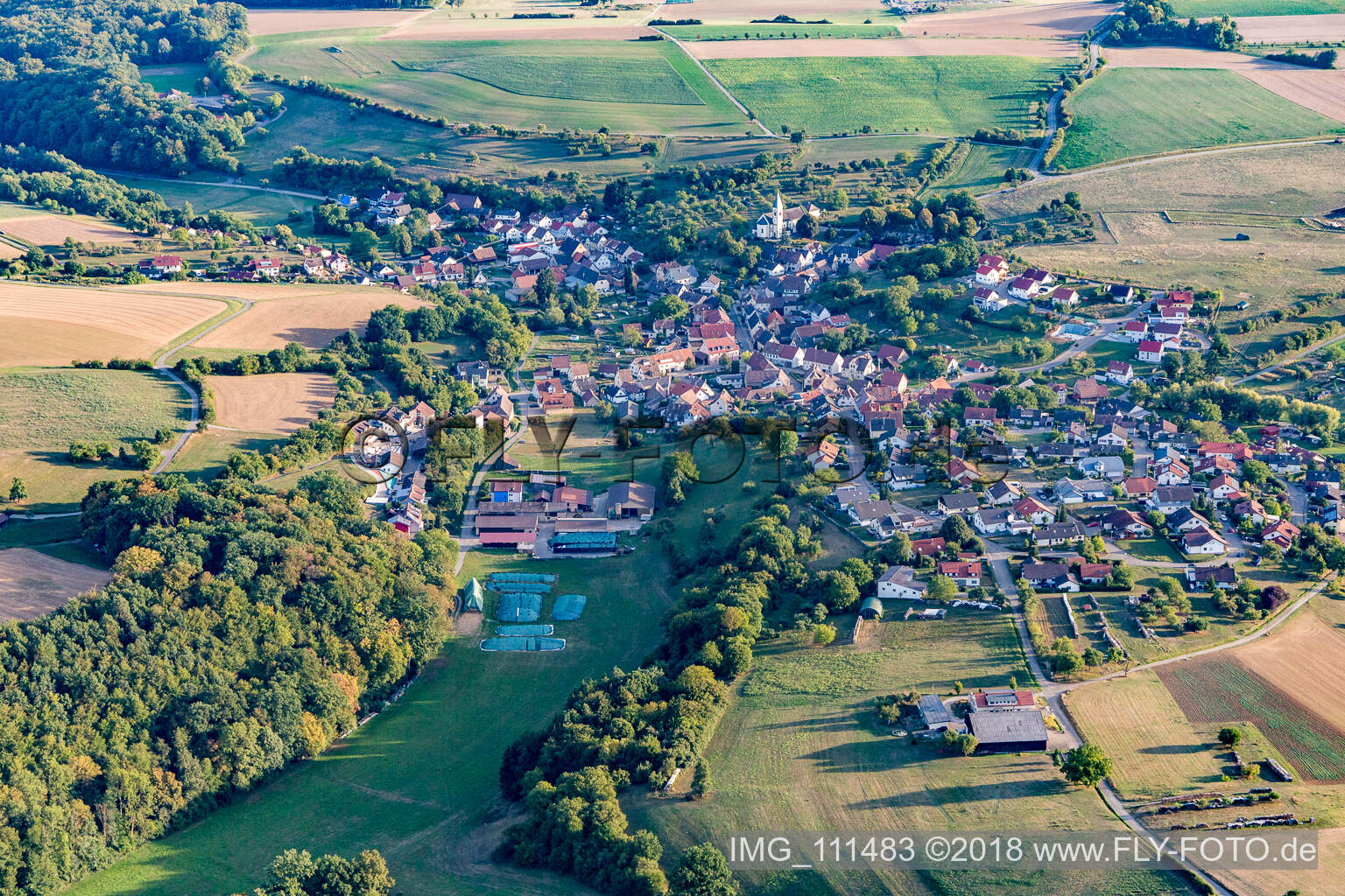 Luftaufnahme von Tiefenbach in Gundelsheim im Bundesland Baden-Württemberg, Deutschland