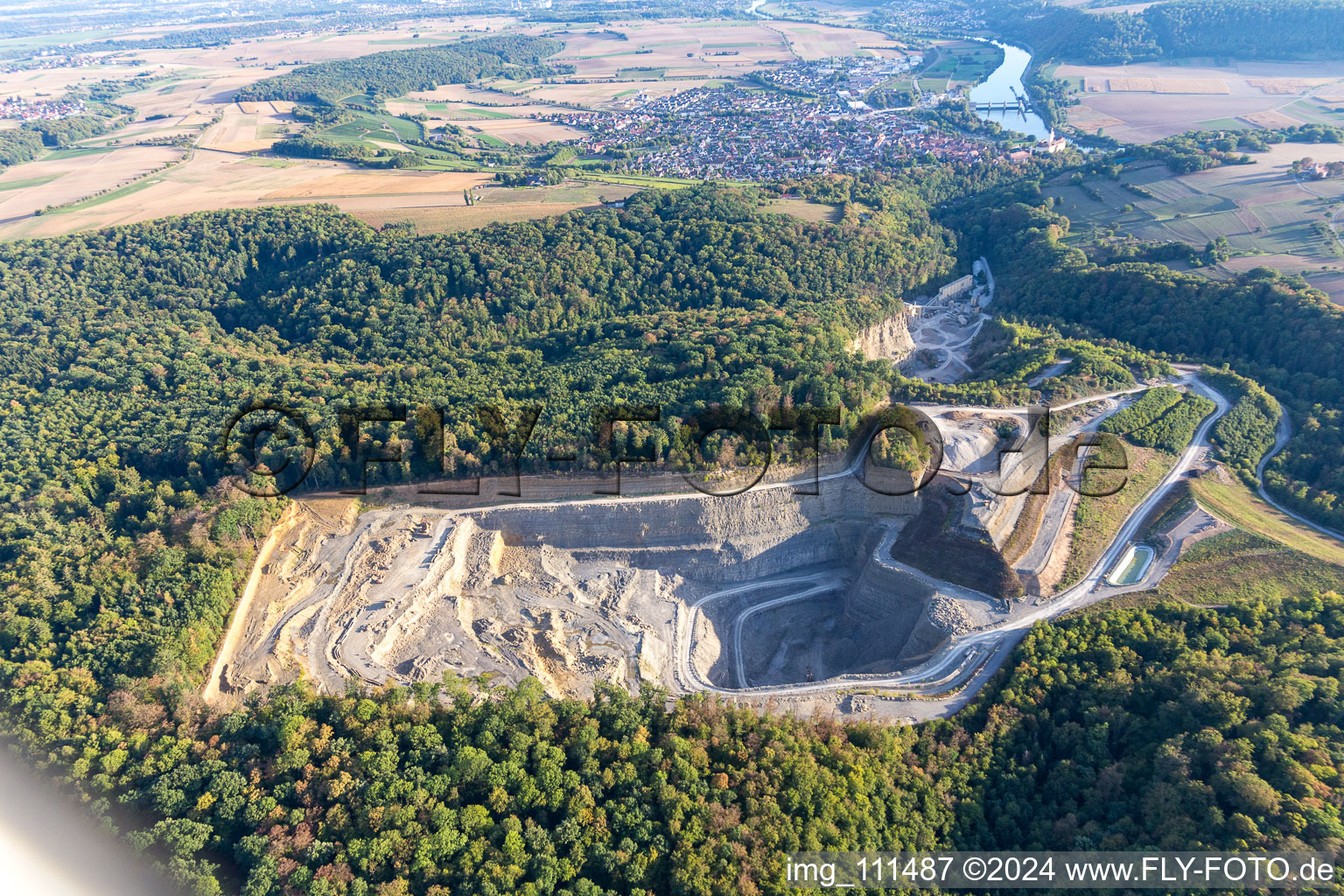 Luftbild von Gundelsheim, Steinbruch im Bundesland Baden-Württemberg, Deutschland