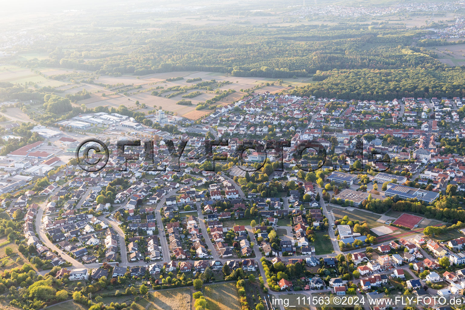 Östringen im Bundesland Baden-Württemberg, Deutschland vom Flugzeug aus