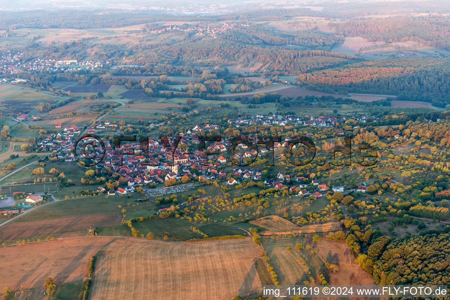 Gœrsdorf im Bundesland Bas-Rhin, Frankreich aus der Luft