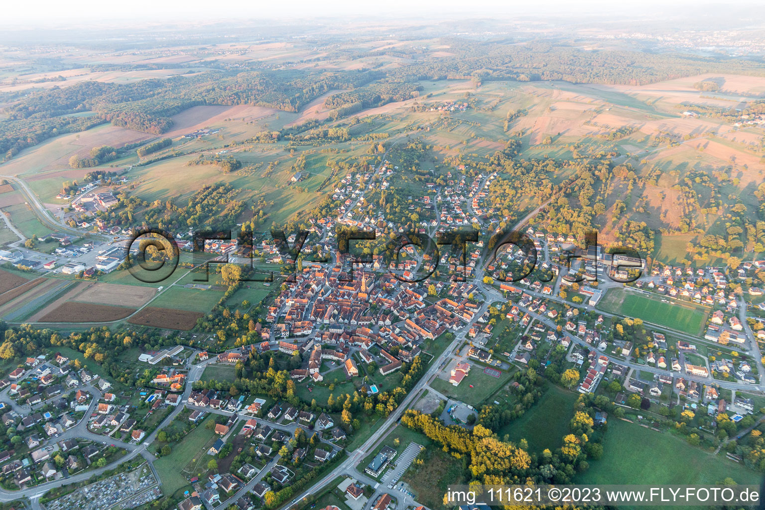 Wœrth im Bundesland Bas-Rhin, Frankreich aus der Luft betrachtet