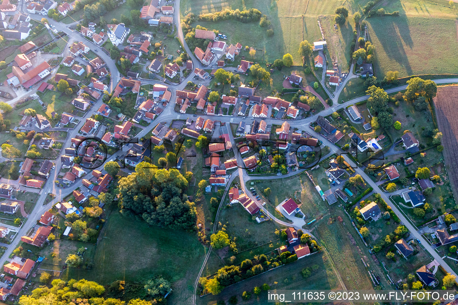 Luftaufnahme von Gumbrechtshoffen im Bundesland Bas-Rhin, Frankreich
