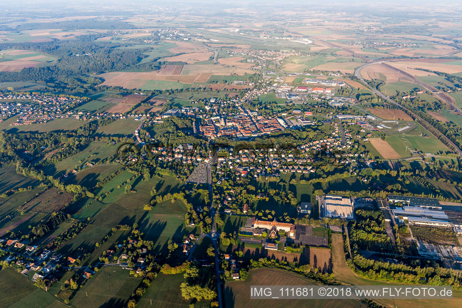 Luftaufnahme von Phalsbourg im Bundesland Moselle, Frankreich