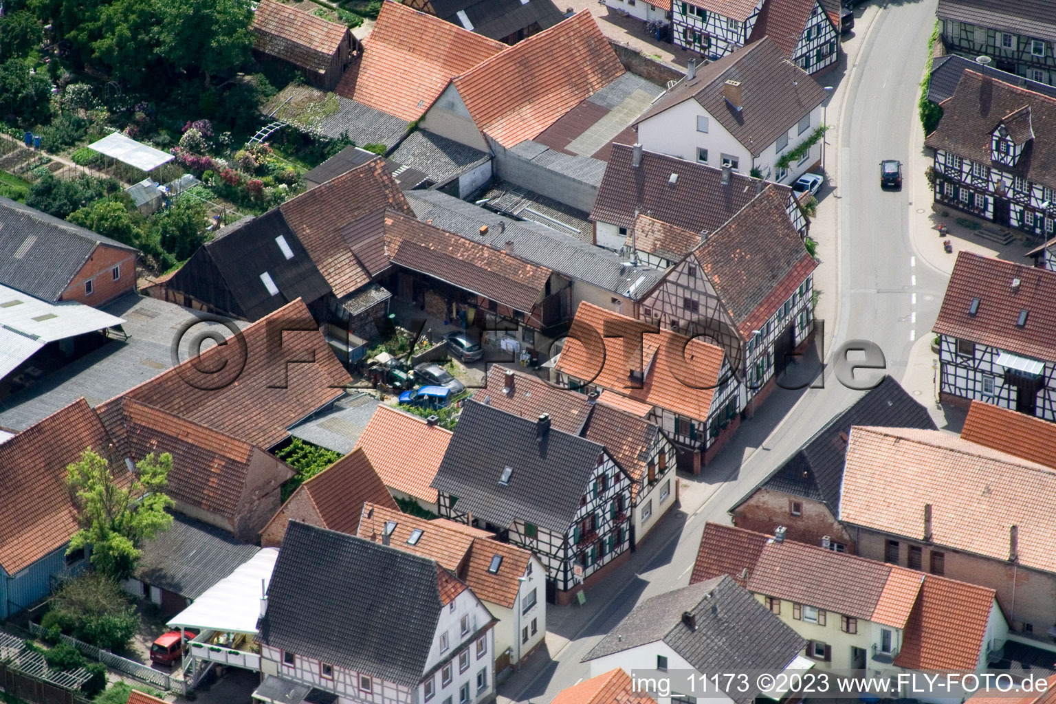 Winden im Bundesland Rheinland-Pfalz, Deutschland aus der Drohnenperspektive