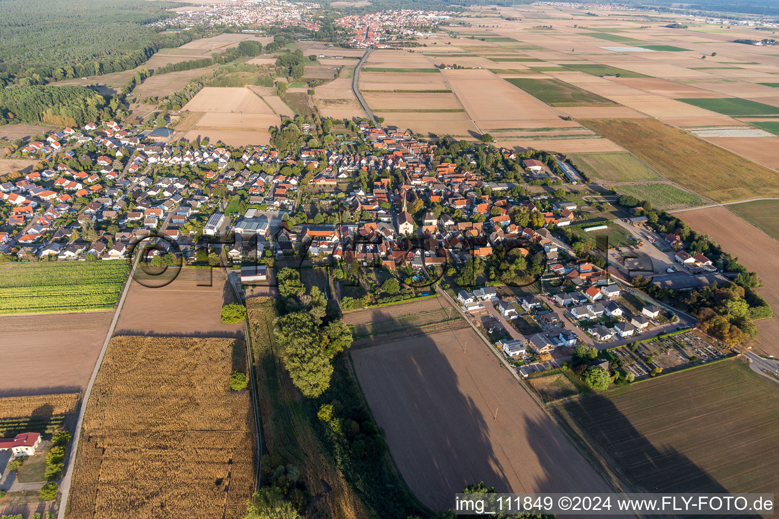 Drohnenaufname von Knittelsheim im Bundesland Rheinland-Pfalz, Deutschland