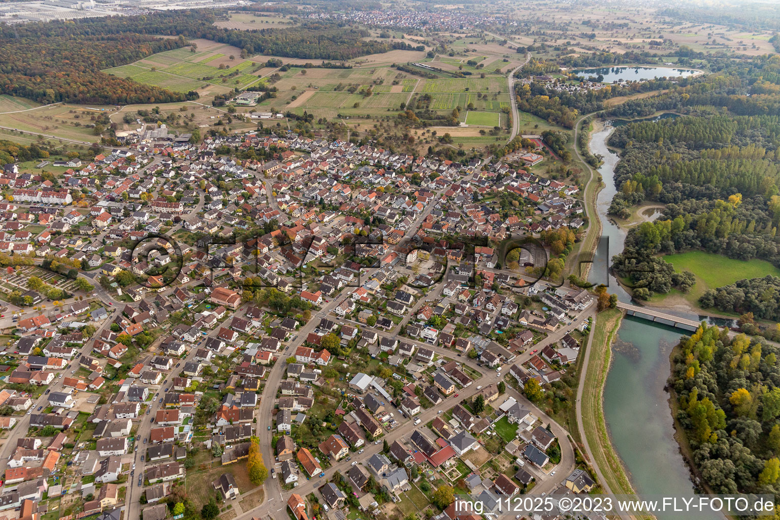Luftbild von Von Norden im Ortsteil Plittersdorf in Rastatt im Bundesland Baden-Württemberg, Deutschland