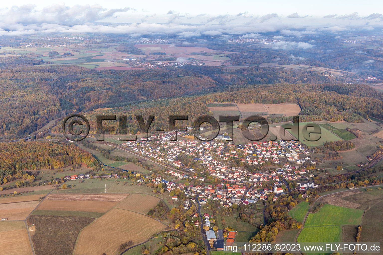 Luftbild von Ortsteil Auerbach in Elztal im Bundesland Baden-Württemberg, Deutschland