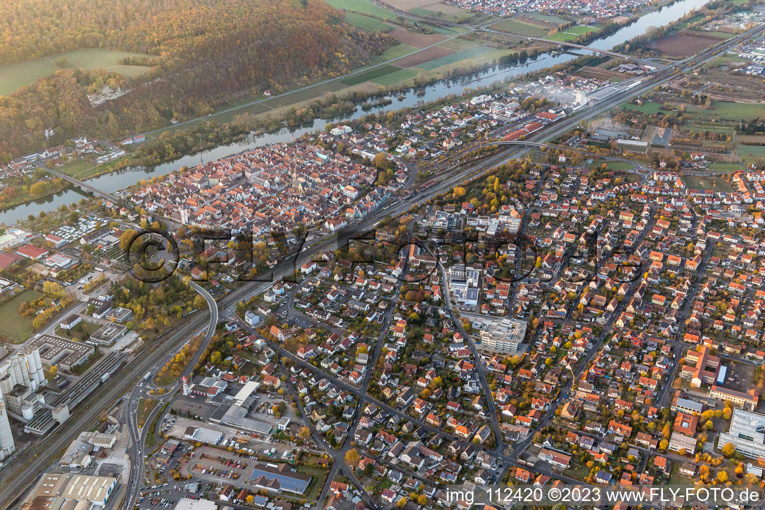 Luftbild von Karlstadt am Main im Bundesland Bayern, Deutschland