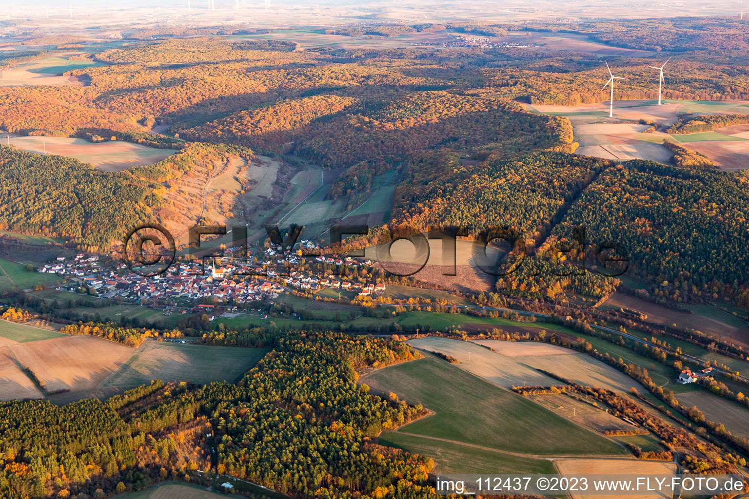 Schrägluftbild von Binsfeld im Bundesland Bayern, Deutschland