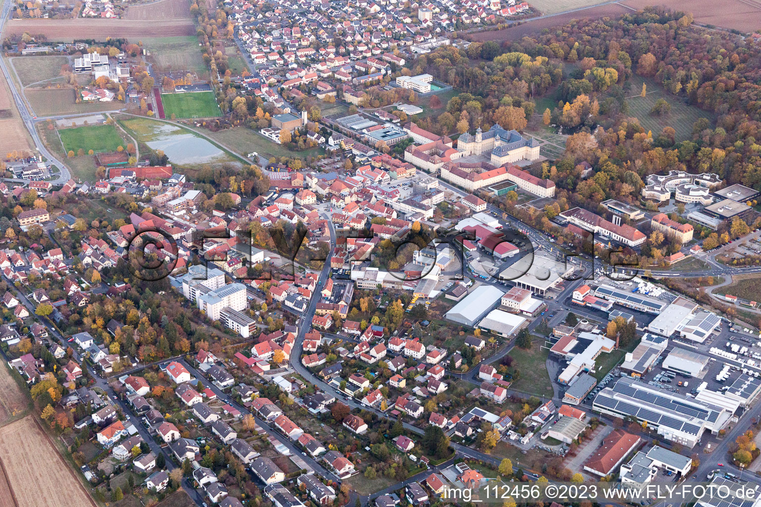 Schrägluftbild von Werneck im Bundesland Bayern, Deutschland