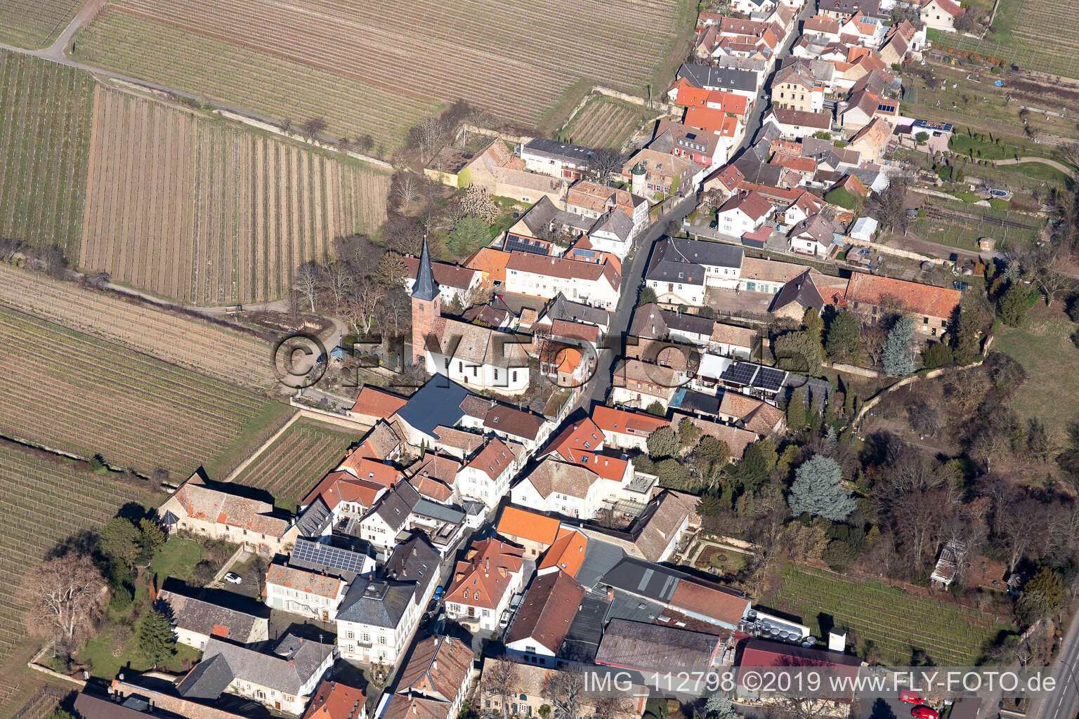 Forst an der Weinstraße im Bundesland Rheinland-Pfalz, Deutschland aus der Luft betrachtet