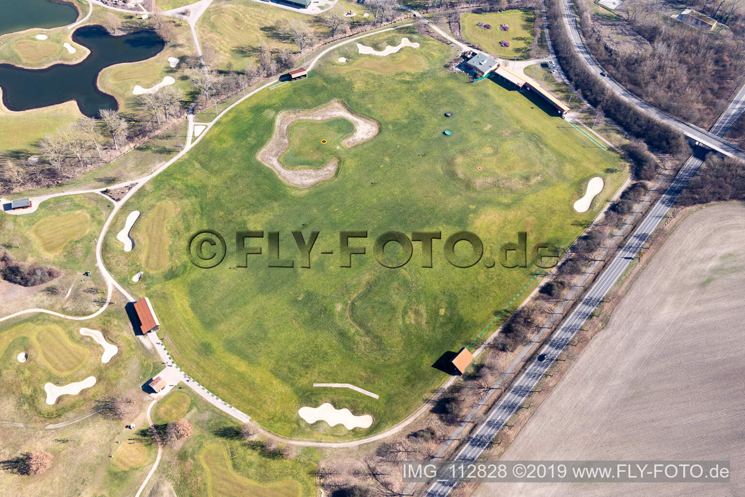 Luftbild von Clubhaus des Gelände des Golfplatz Golfplatz Kurpfalz in Limburgerhof in Schifferstadt im Bundesland Rheinland-Pfalz, Deutschland