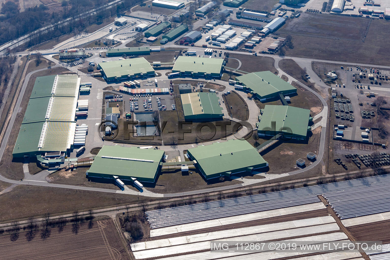Gebäudekomplex und Logistikzentrum des US-Army-Depot in Germersheim in Lingenfeld im Bundesland Rheinland-Pfalz, Deutschland