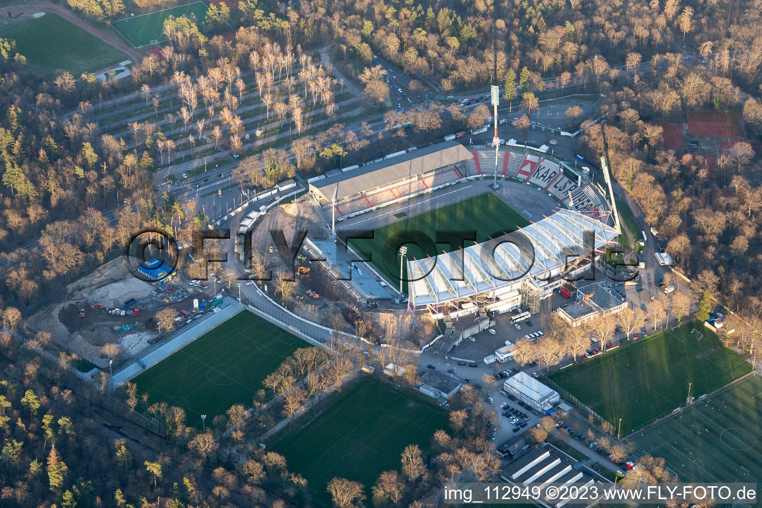Wildparkstadion, Baustelle im Ortsteil Innenstadt-Ost in Karlsruhe im Bundesland Baden-Württemberg, Deutschland von oben gesehen