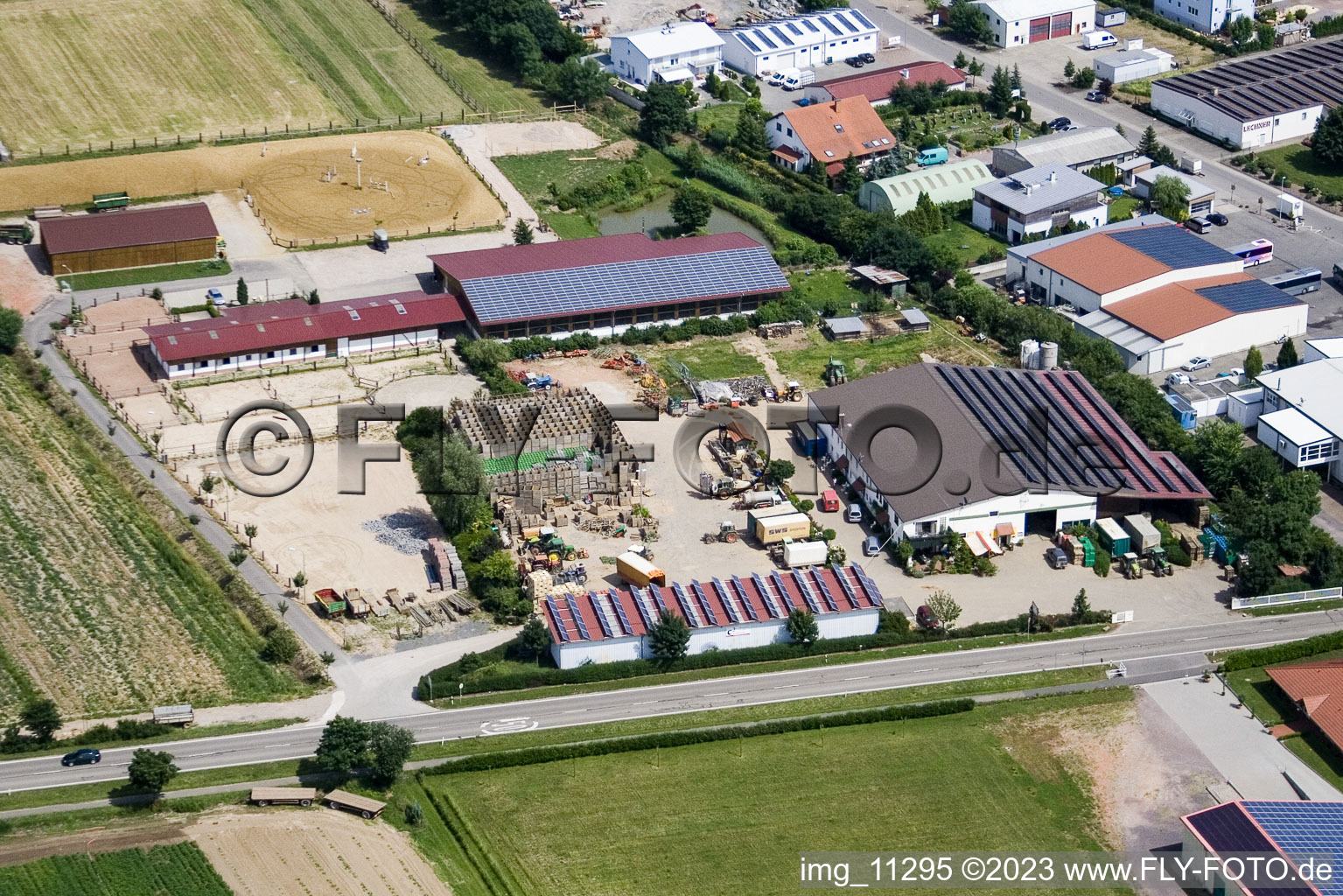 Luftaufnahme von Herxheim Industriegebiet O, Drei Eichen Hof in Herxheim bei Landau/Pfalz im Bundesland Rheinland-Pfalz, Deutschland
