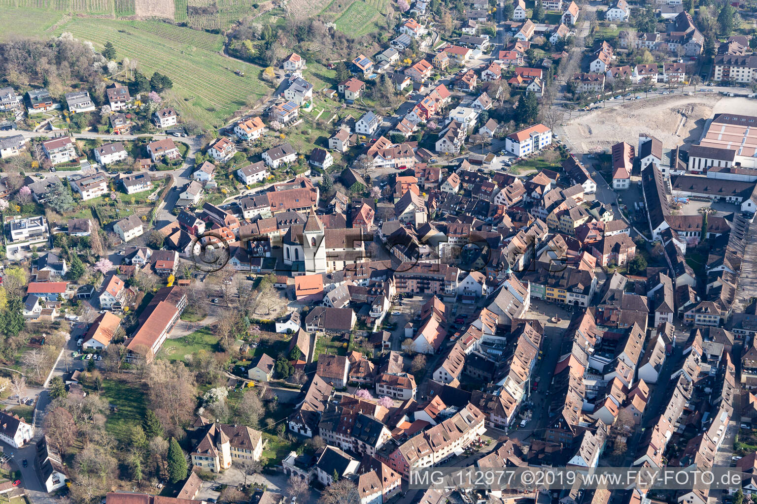 Luftbild von Staufen im Breisgau im Bundesland Baden-Württemberg, Deutschland