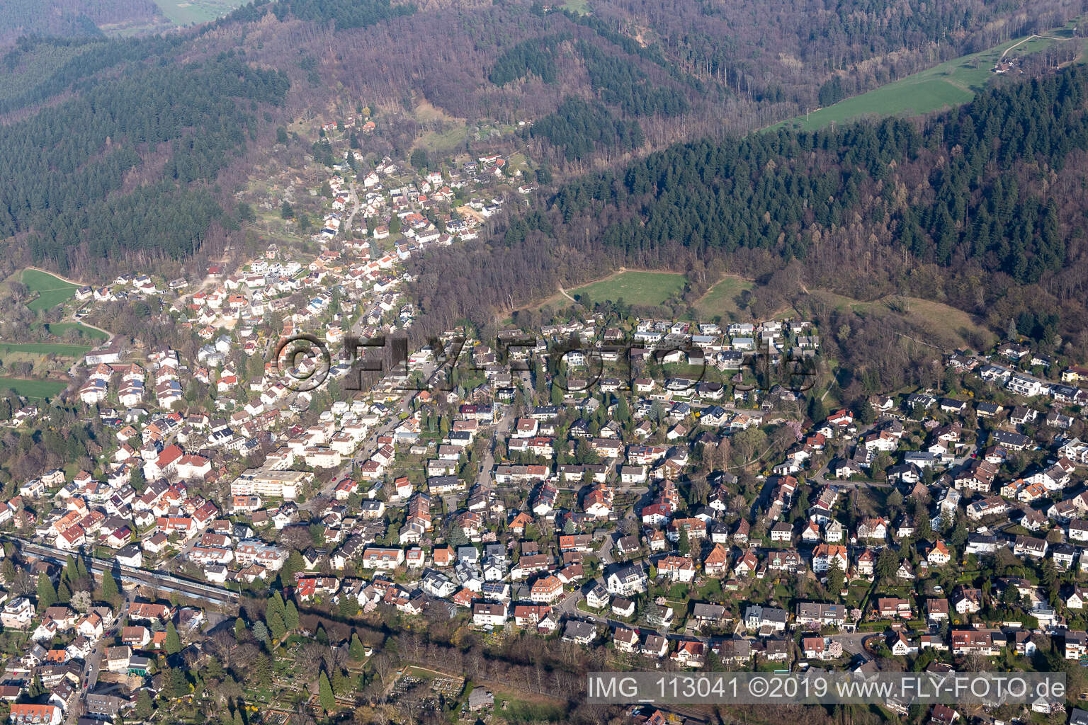 Luftbild von Ortsteil Zähringen in Freiburg im Breisgau im Bundesland Baden-Württemberg, Deutschland