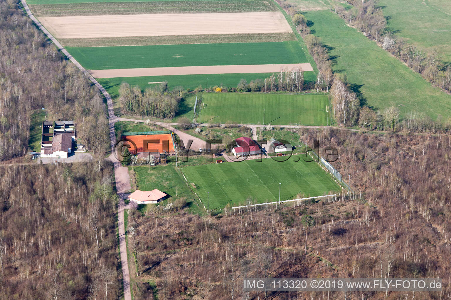 Luftbild von Freizeitzentrum in Steinweiler im Bundesland Rheinland-Pfalz, Deutschland