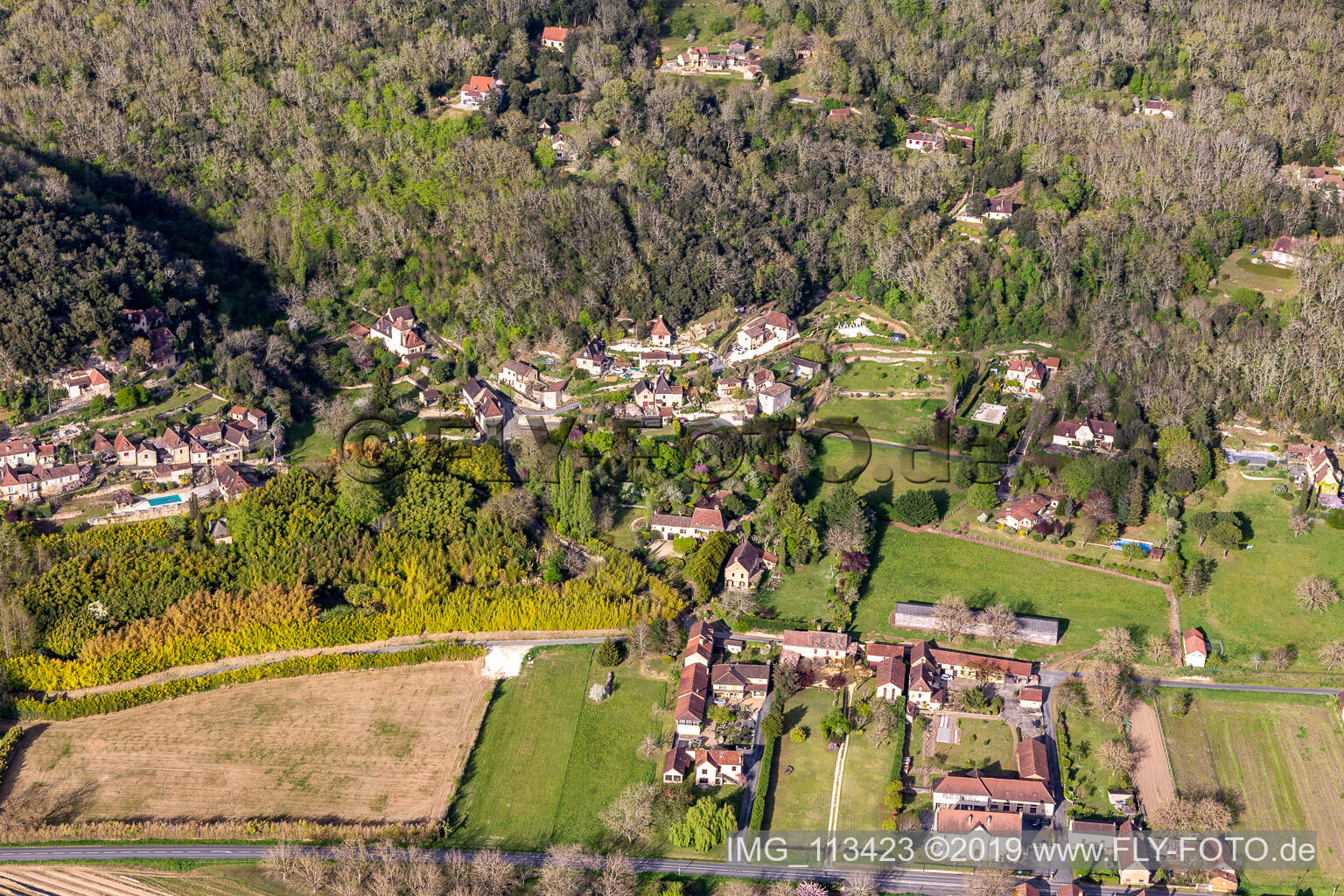 Luftbild von La Roque-Gageac im Bundesland Dordogne, Frankreich