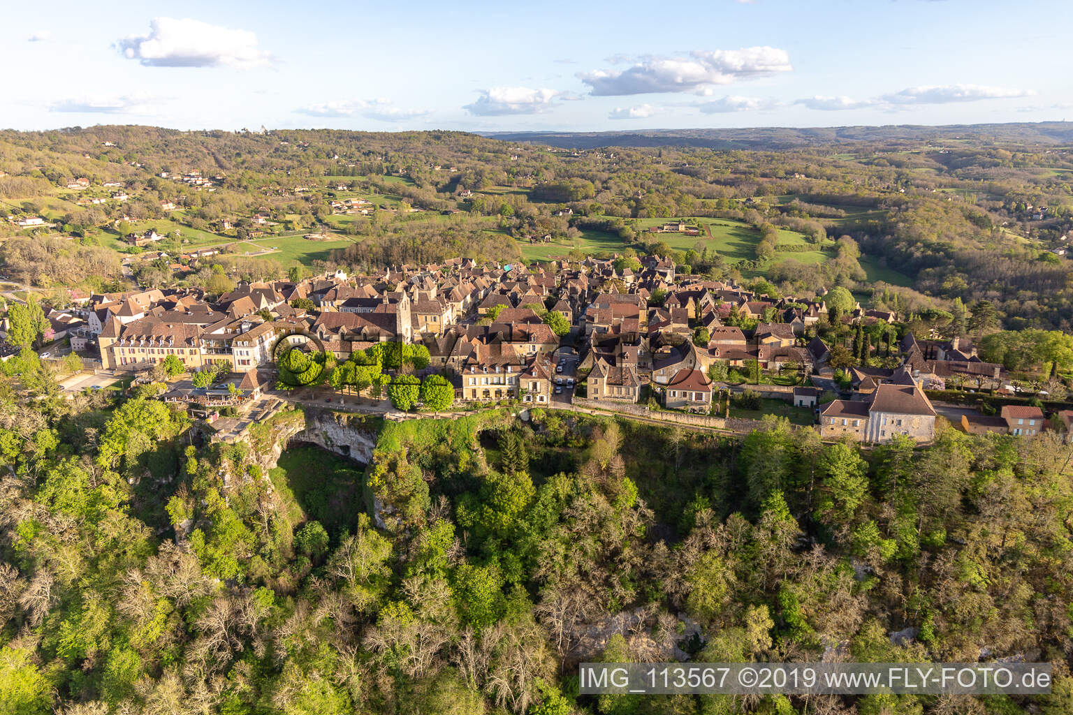 Citadelle in Domme im Bundesland Dordogne, Frankreich vom Flugzeug aus