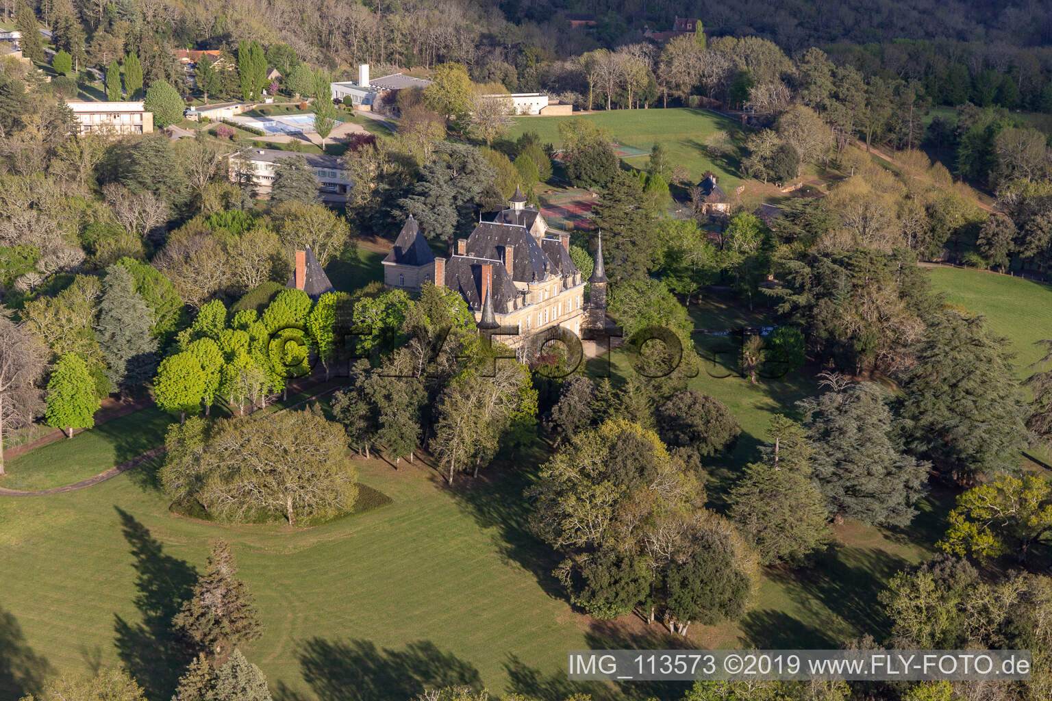 Luftaufnahme von Domme im Bundesland Dordogne, Frankreich