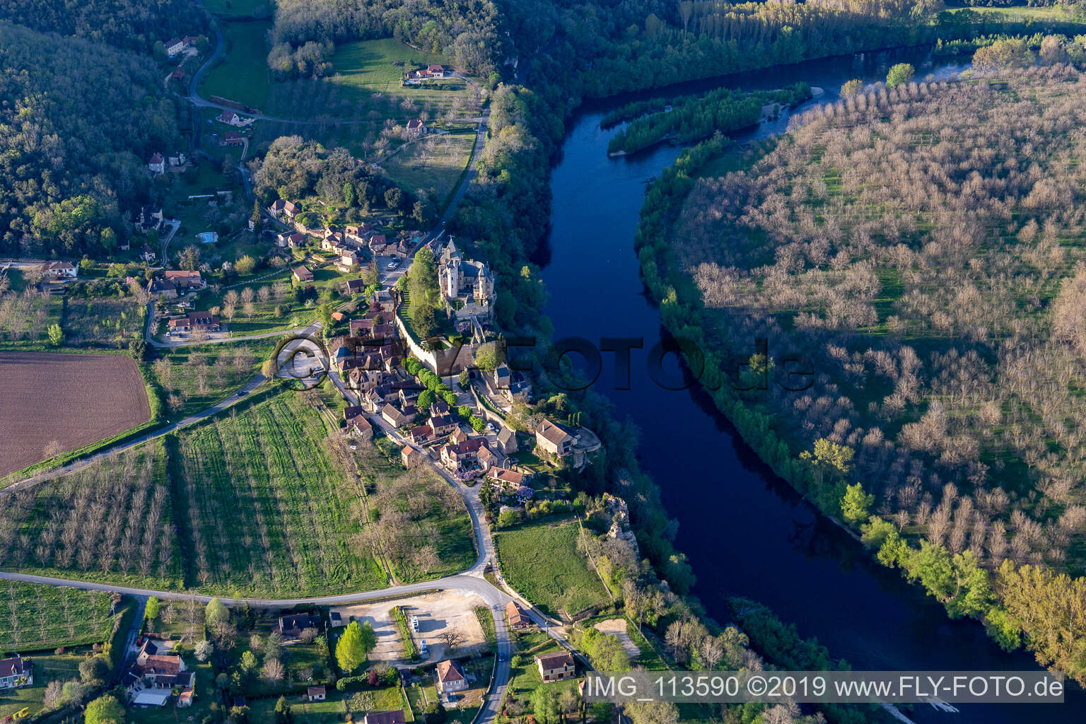 Montfort in Vitrac im Bundesland Dordogne, Frankreich von oben