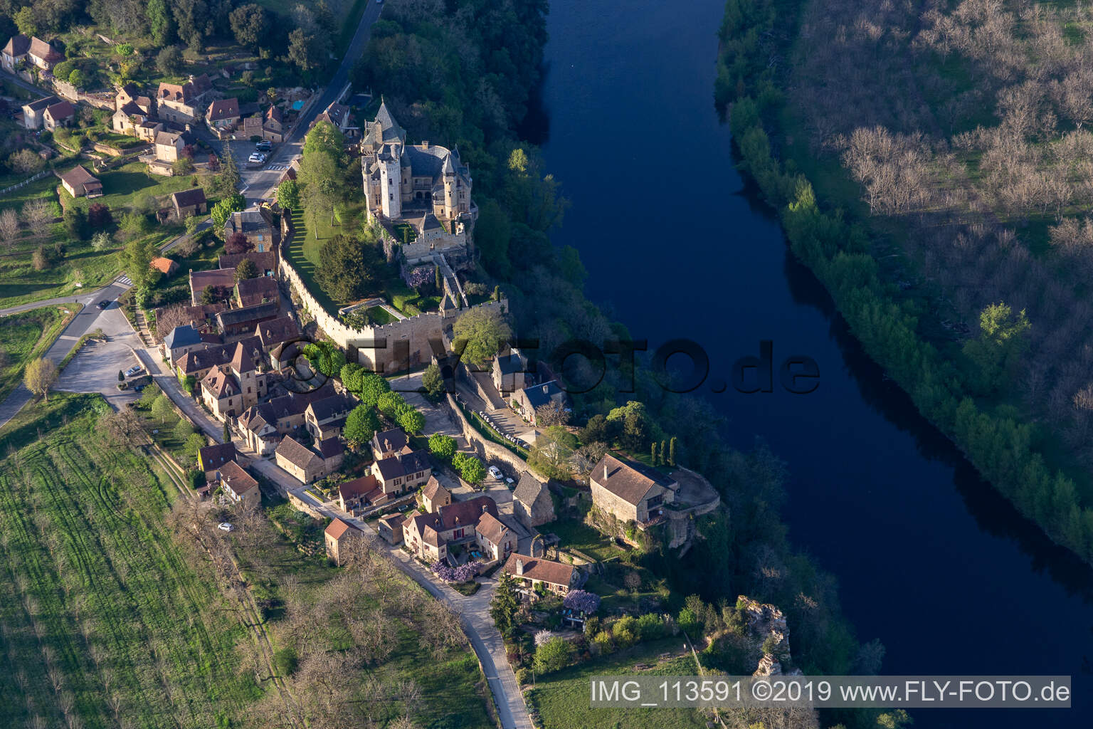 Montfort in Vitrac im Bundesland Dordogne, Frankreich aus der Luft