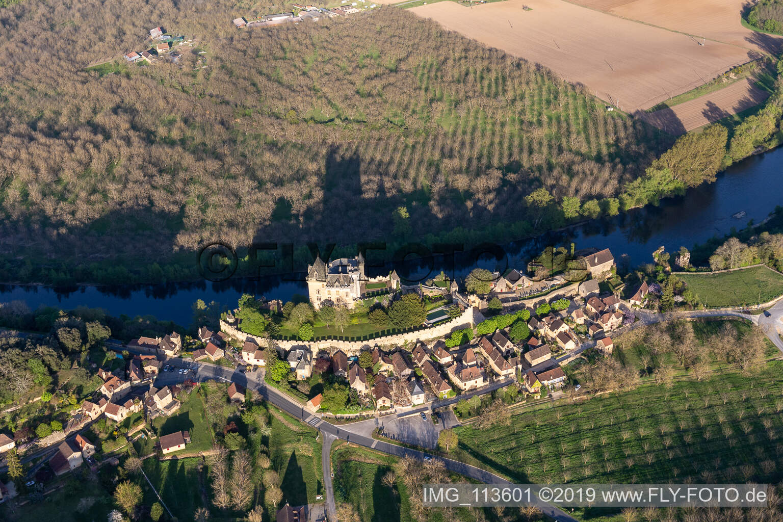 Montfort in Vitrac im Bundesland Dordogne, Frankreich aus der Vogelperspektive