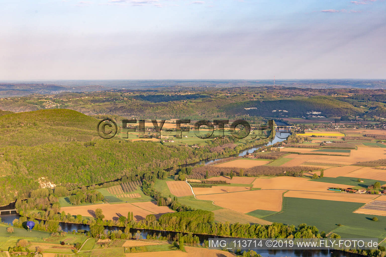 Saint-Vincent-de-Cosse im Bundesland Dordogne, Frankreich von oben