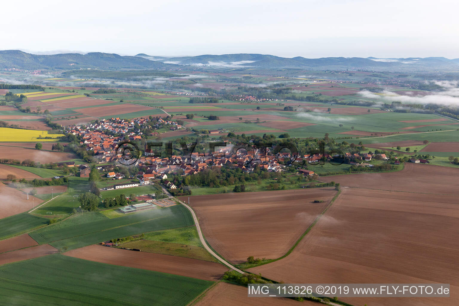 Drohnenaufname von Hunspach im Bundesland Bas-Rhin, Frankreich