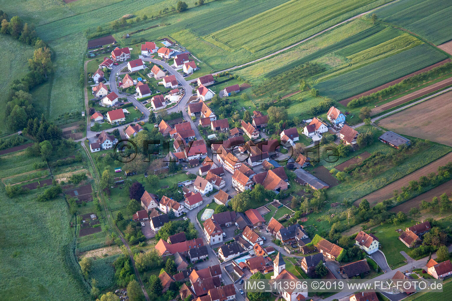 Luftaufnahme von Cleebourg im Bundesland Bas-Rhin, Frankreich