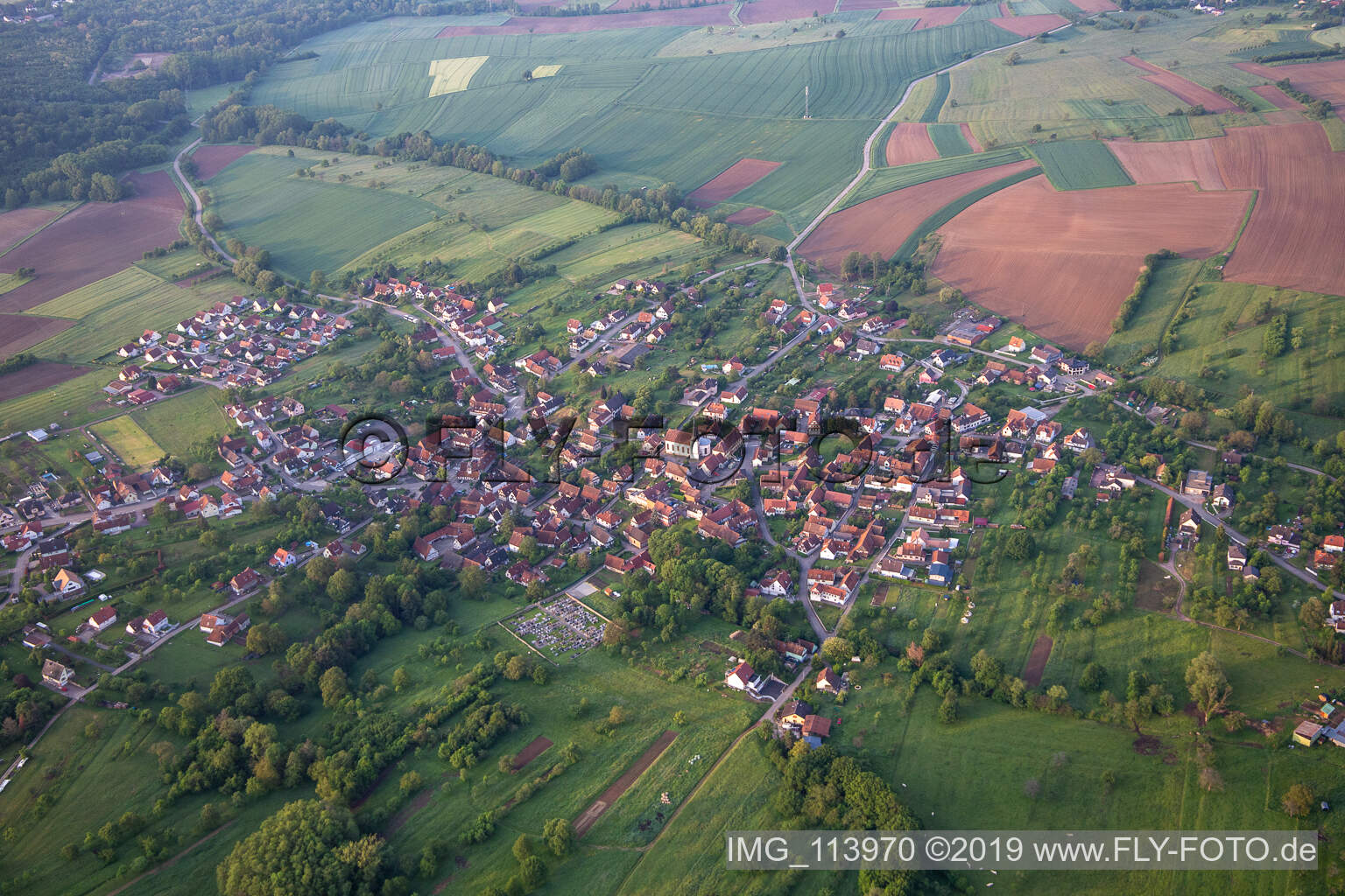 Lampertsloch im Bundesland Bas-Rhin, Frankreich aus der Luft