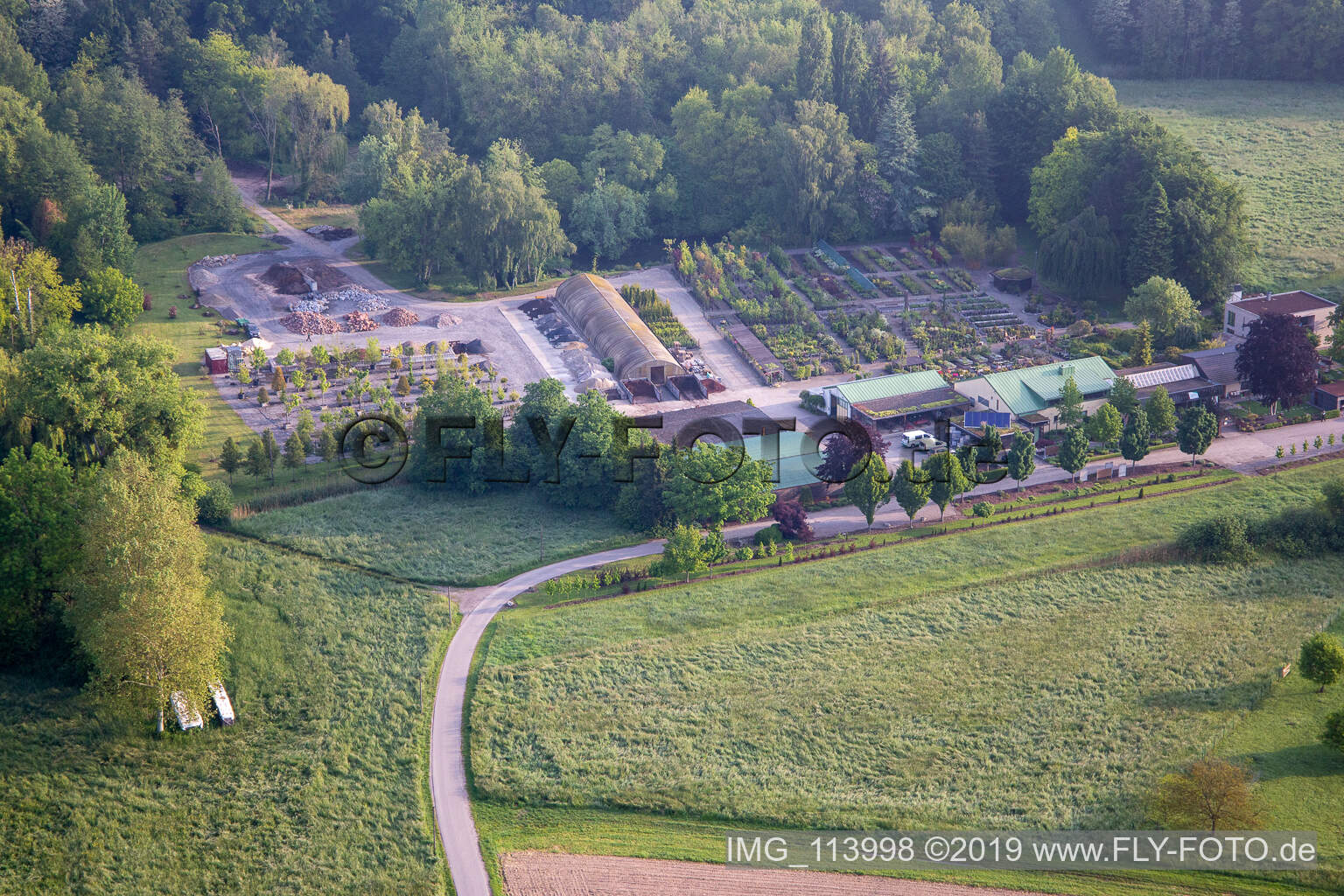 Luftaufnahme von Bienwald Baumschule / Greentec in Berg im Bundesland Rheinland-Pfalz, Deutschland