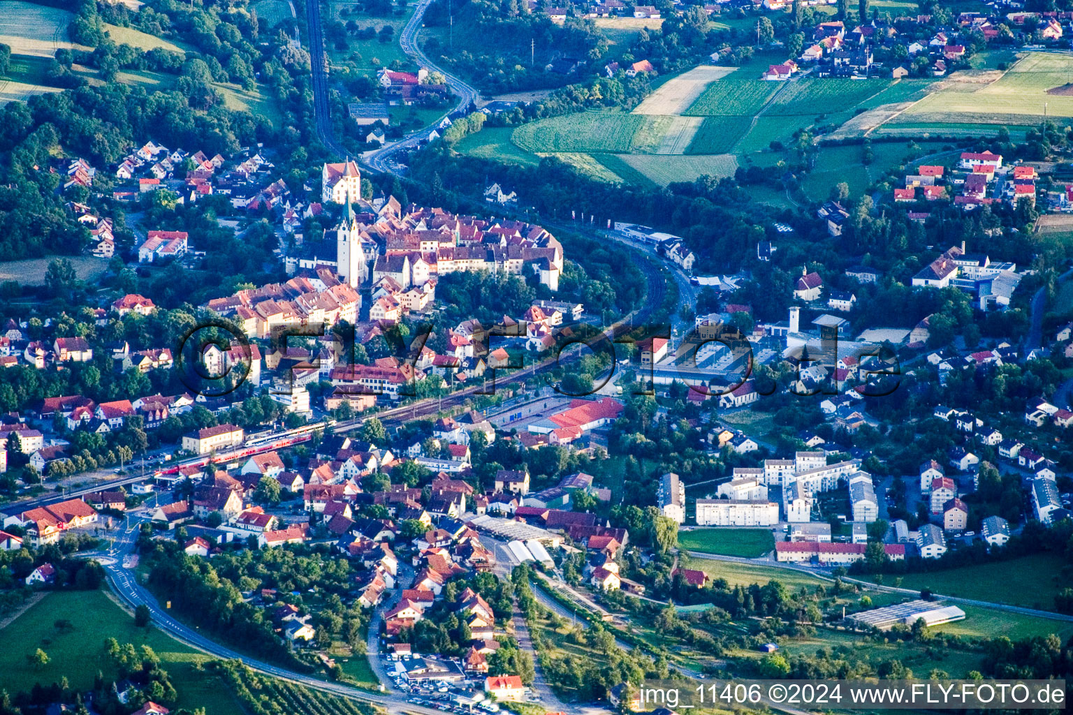 Dorf - Ansicht in Engen im Bundesland Baden-Württemberg, Deutschland