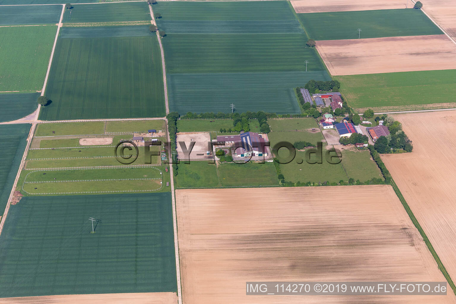 Ottersheim bei Landau im Bundesland Rheinland-Pfalz, Deutschland aus der Luft betrachtet