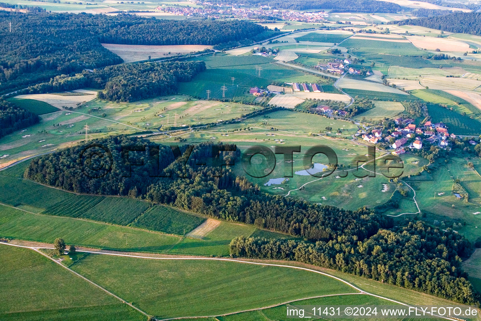 Luftbild von Gelände des Golfplatz Golfclub Steisslingen e.V. am Bodensee in Steißlingen im Bundesland Baden-Württemberg, Deutschland