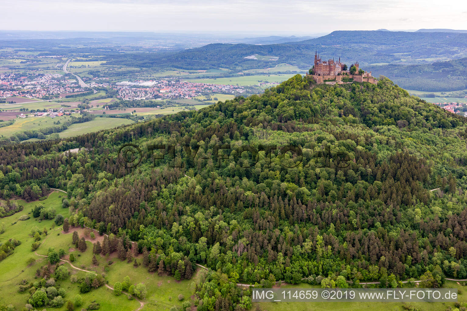 Burg Hohenzollern in Hechingen im Bundesland Baden-Württemberg, Deutschland