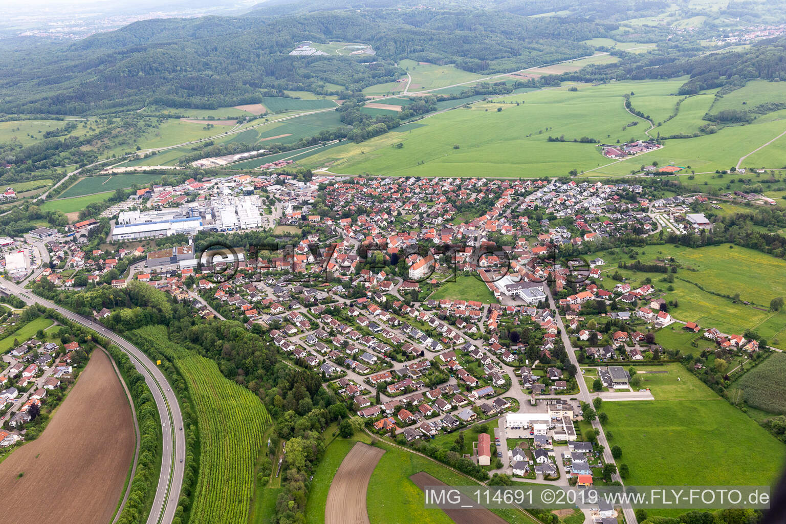 Schrägluftbild von Stetten im Bundesland Baden-Württemberg, Deutschland