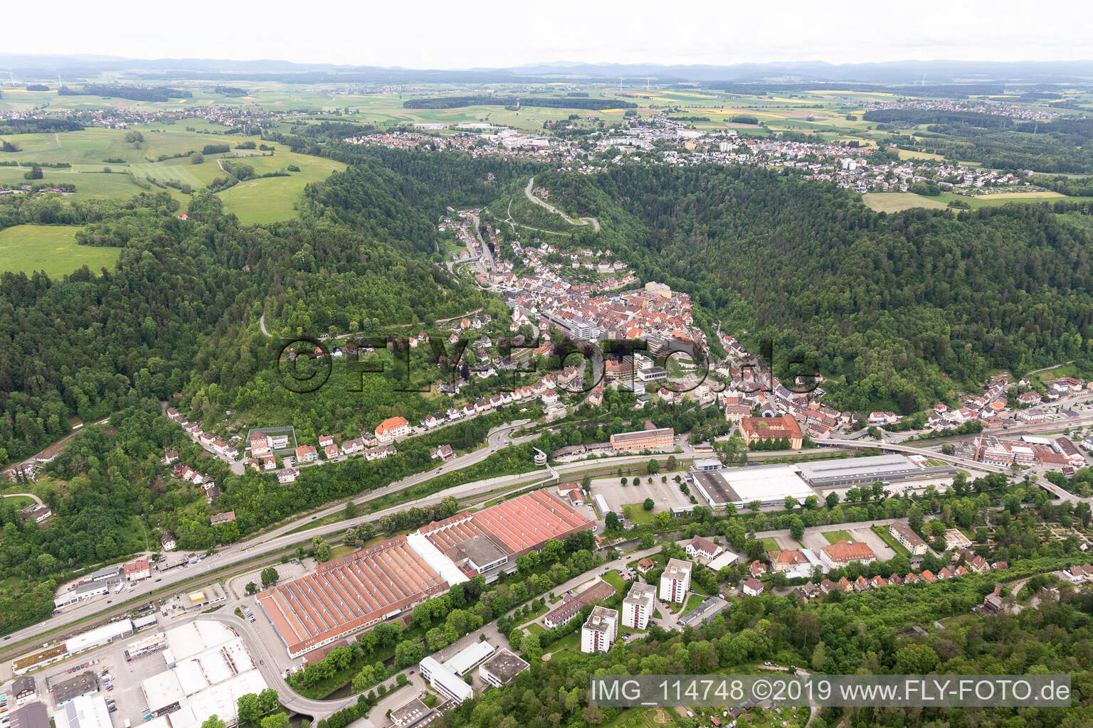 Oberndorf am Neckar im Bundesland Baden-Württemberg, Deutschland aus der Drohnenperspektive