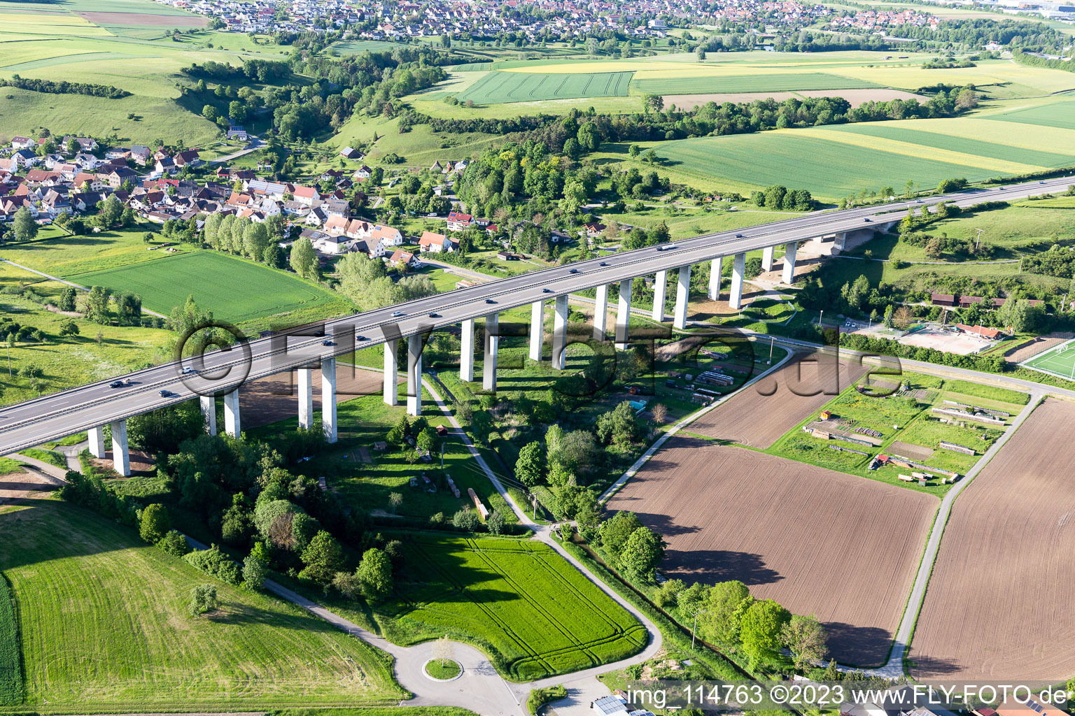 A81 Mühlbachtalbrücke im Ortsteil Renfrizhausen in Sulz am Neckar im Bundesland Baden-Württemberg, Deutschland