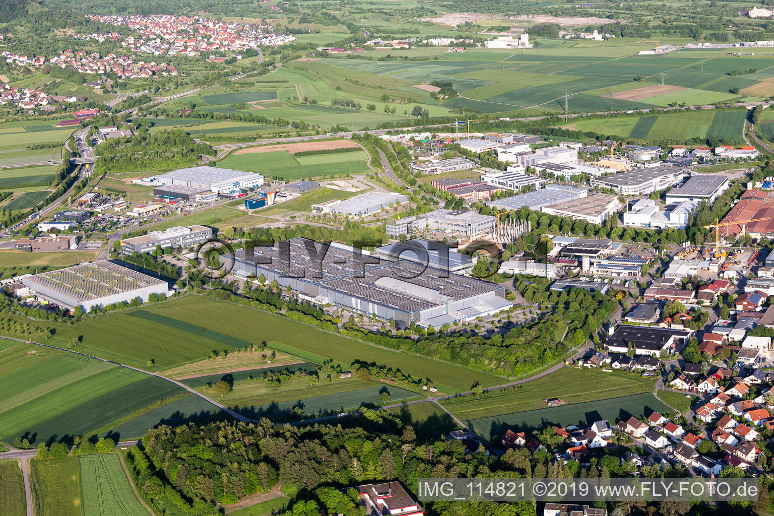 Industriegebiet: LGI Logistics Group International, Phoenix Contact in Herrenberg im Bundesland Baden-Württemberg, Deutschland