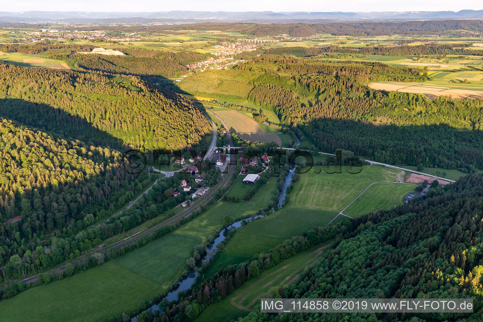 Luftbild von Neckarhausen im Bundesland Baden-Württemberg, Deutschland
