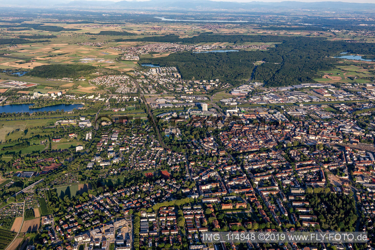Luftaufnahme von Offenburg im Bundesland Baden-Württemberg, Deutschland