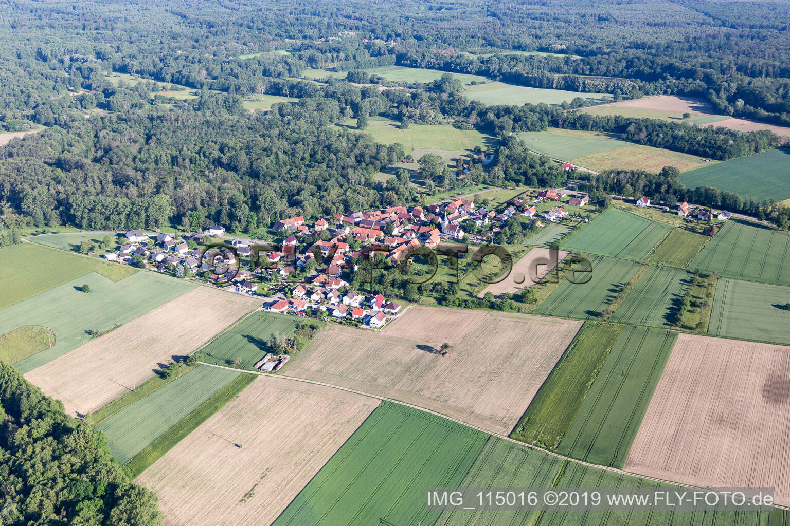 Luftaufnahme von Kauffenheim im Bundesland Bas-Rhin, Frankreich