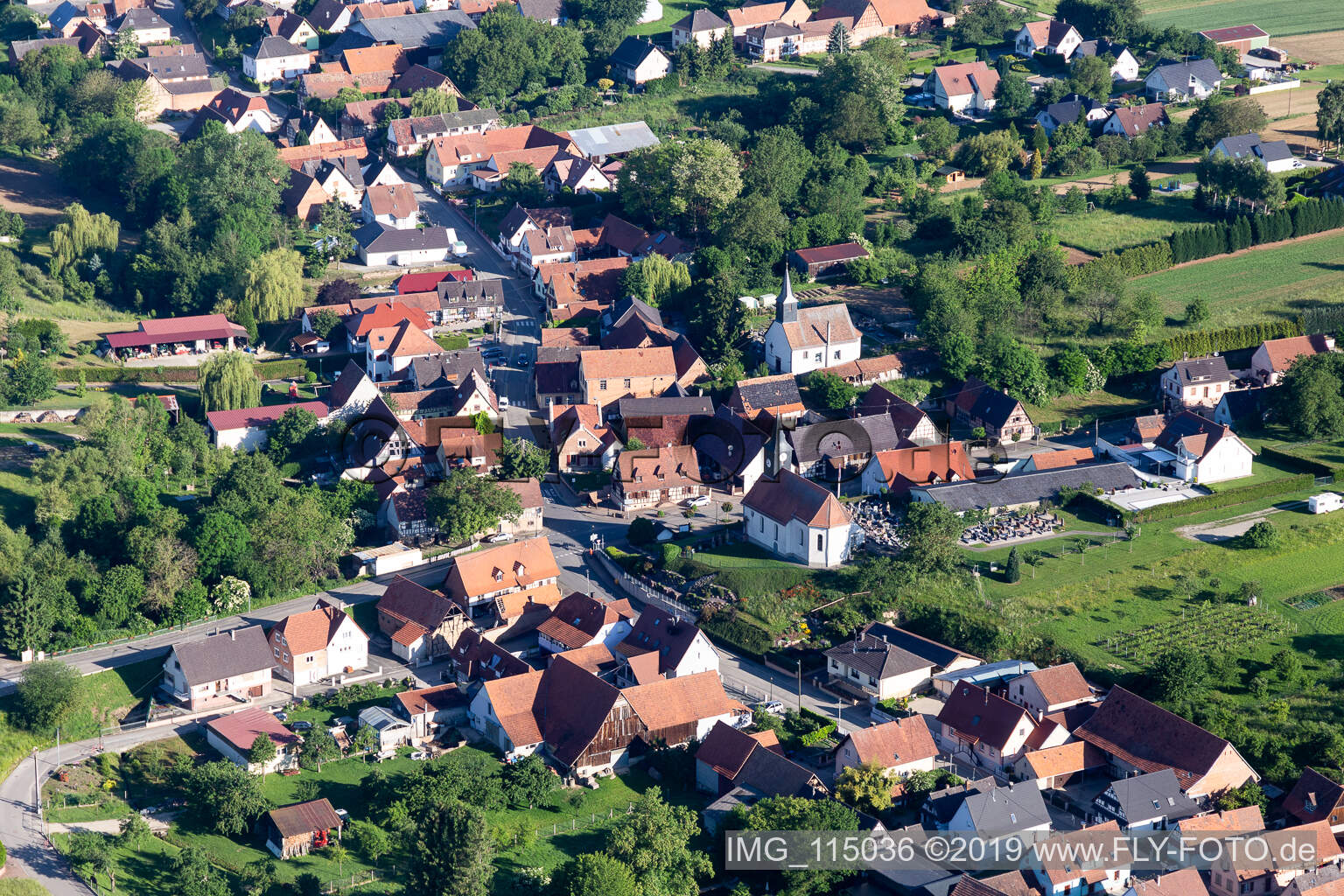 Luftaufnahme von Wintzenbach im Bundesland Bas-Rhin, Frankreich