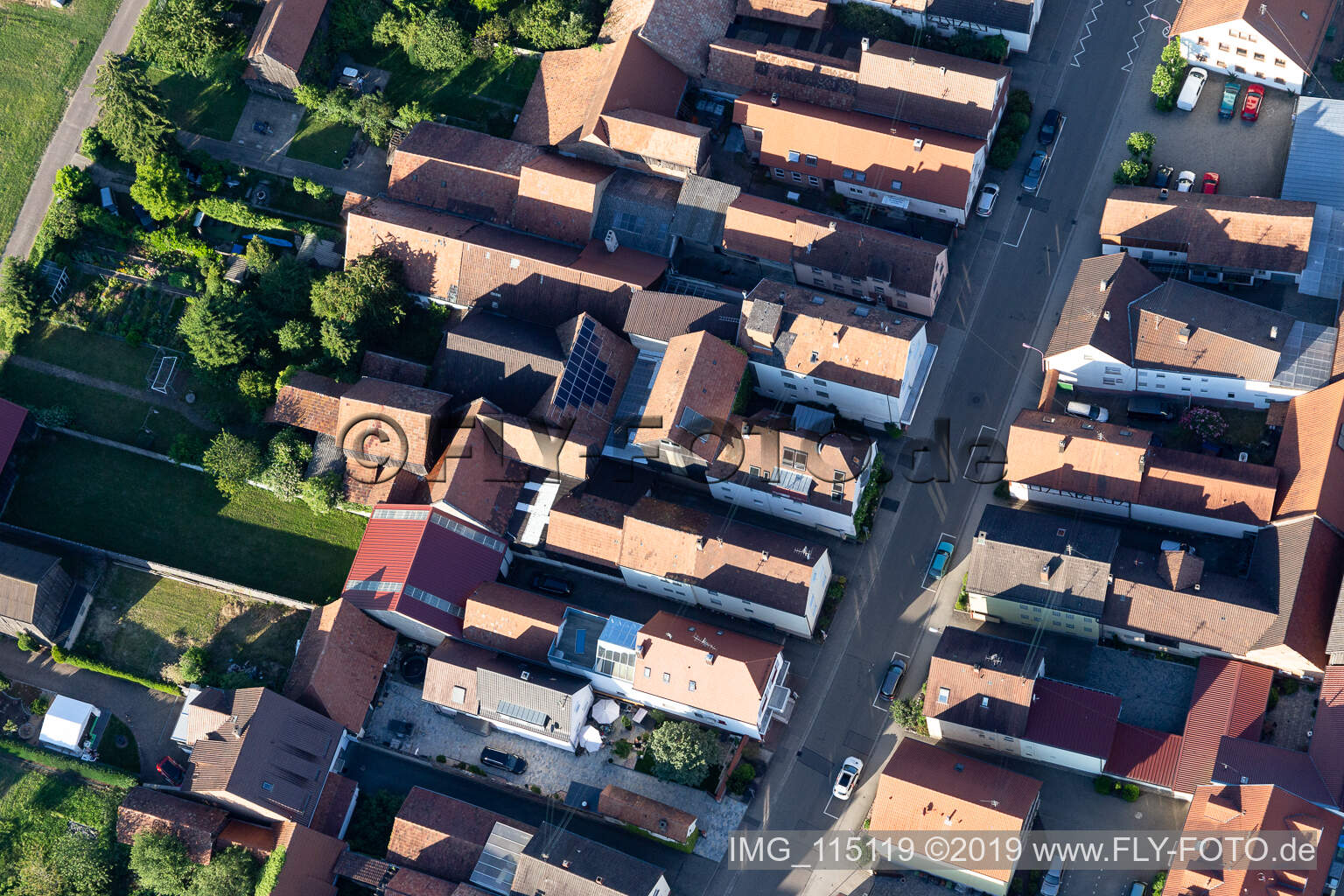 Luftbild von Luitpoldstr in Hatzenbühl im Bundesland Rheinland-Pfalz, Deutschland