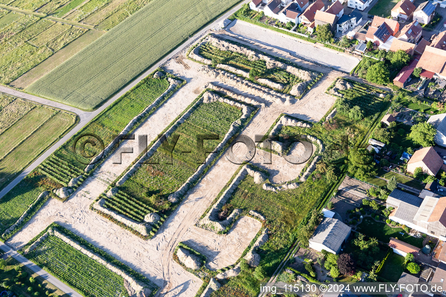 Luftbild von Neubaugebiet Erschließung in Hatzenbühl im Bundesland Rheinland-Pfalz, Deutschland